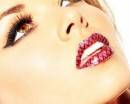 Арт на губах: Ромбовидная сеточка и розовая помада