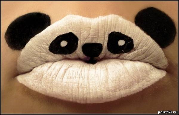 Панда на губах