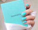 Бирюзовый маникюр в тон упаковке Tiffany & Co