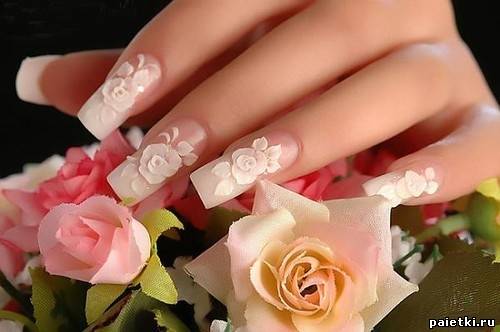 Маникюр с лепкой Розы на длинных ногтях