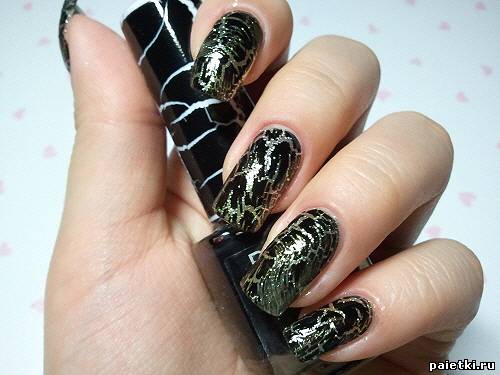 Маникюр:Золото на черном