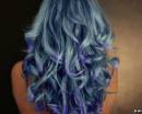 Фиолетовый балаяж на синих волосах