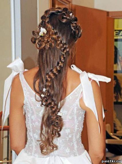 Прическа невесты на длинные волосы с плетением