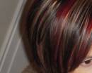 Красные и светлые прядки на темные волосы