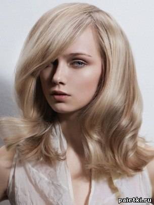 Блондинка с колорированием на длинные волосы