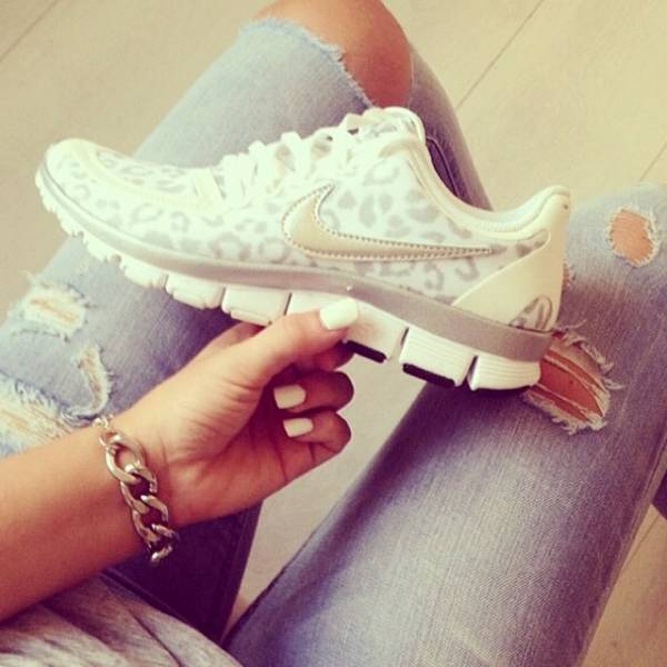 Леопардовые бело-серые кроссовки Nike