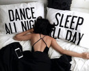 Подушки: танцуй всю ночь, спи весь день!