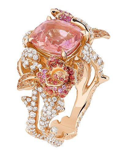 Бриллиантовое кольцо "Роза"