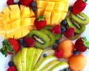 Яркие фрукты и ягоды