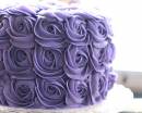 Торт с фиолетовыми розами