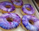 Космически фиолетовая глазурь на пончиках