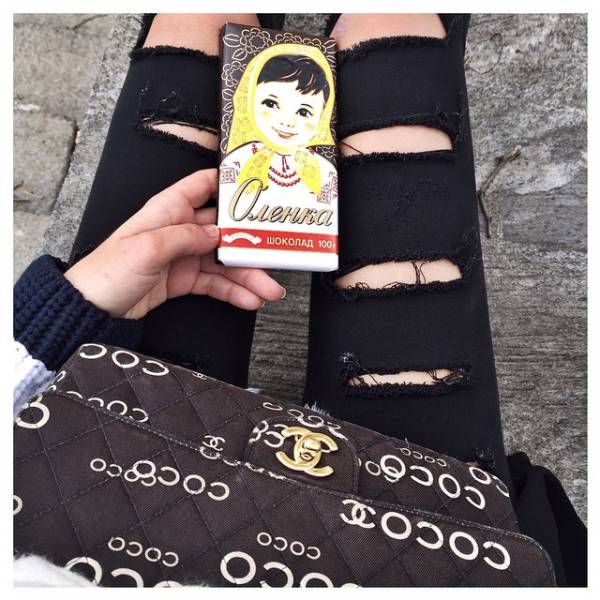 Сумка Коко Шанель, рваные джинсы и шоколад  Алёнка