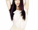 Длинные волосы с фиолетовыми прядями и градуировка