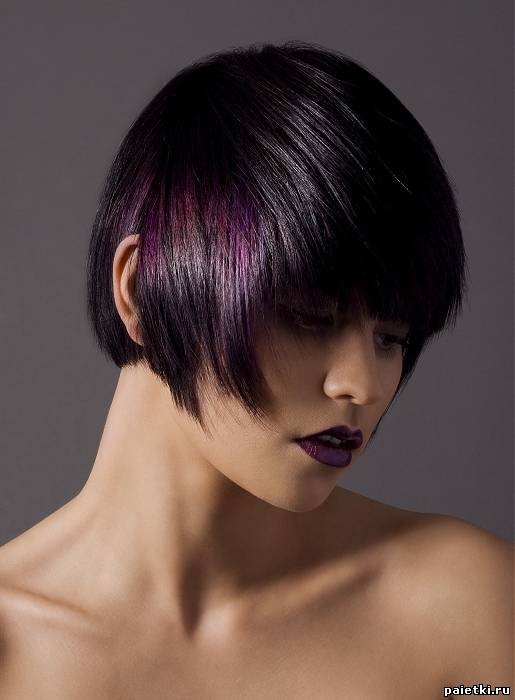 Колорирование фиолетовым цветом волос брюнетки