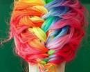 Французская коса на яркие радужные волосы