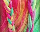 Цветные яркие пряди волос