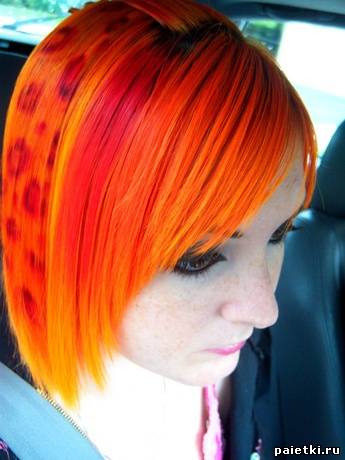 Ярко-оранжевые волосы с леопардовыми пятнами