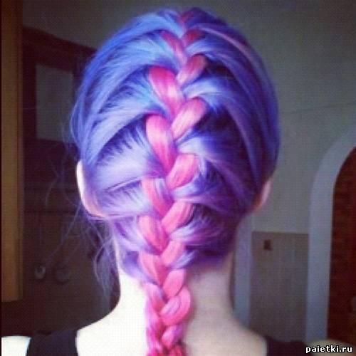 Розово-голубые волосы в косе