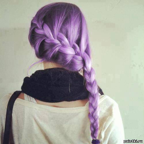 Коса наискосок фиолетового цвета