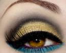 Золотисто-бирюзовый макияж глаз,коррекция бровей