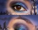 Блестящий сине-фиолетовый макияж для карих глаз