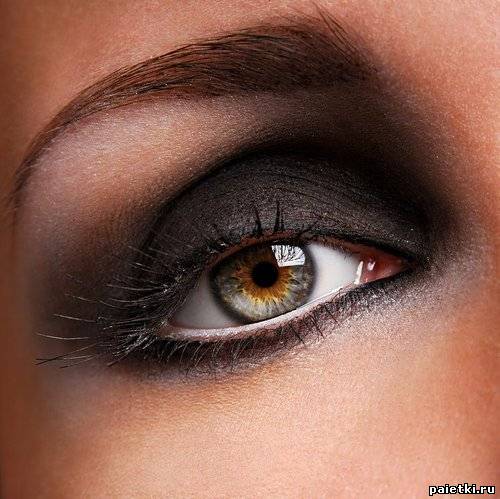 Серо-карие глаза и темные тени